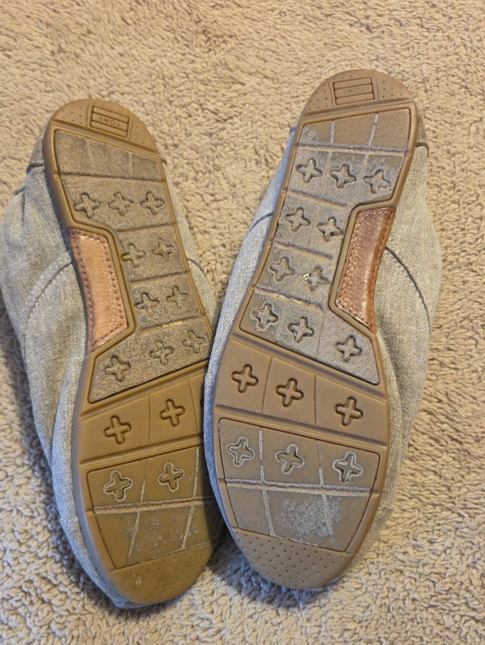 Toms - Picture 11 of 13